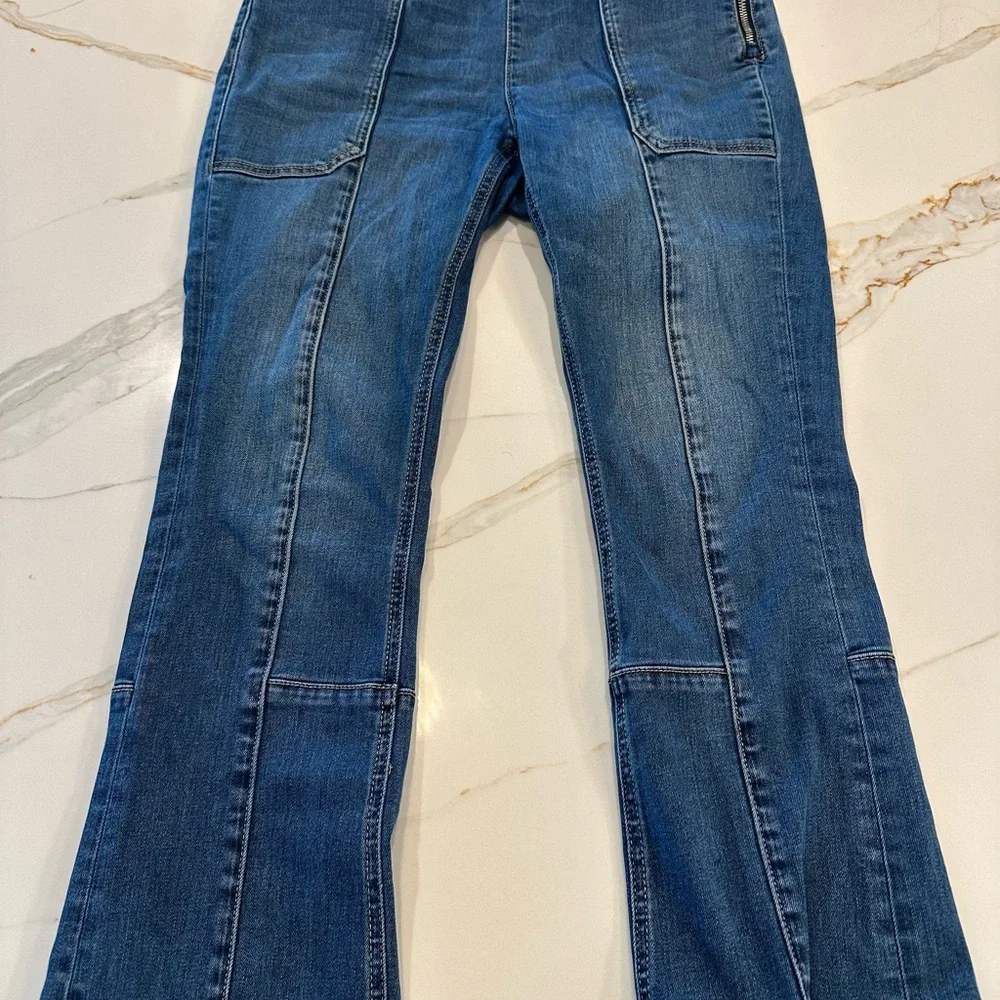 Women's Blue Jeans - Picture 1 of 5